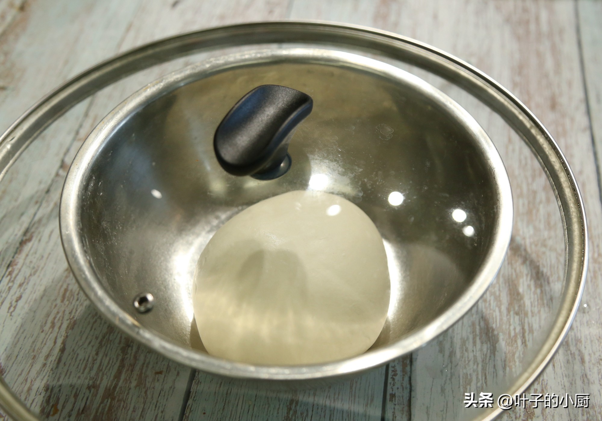 正宗凉皮做法超详细教程,正宗凉皮的做法与配方全过程