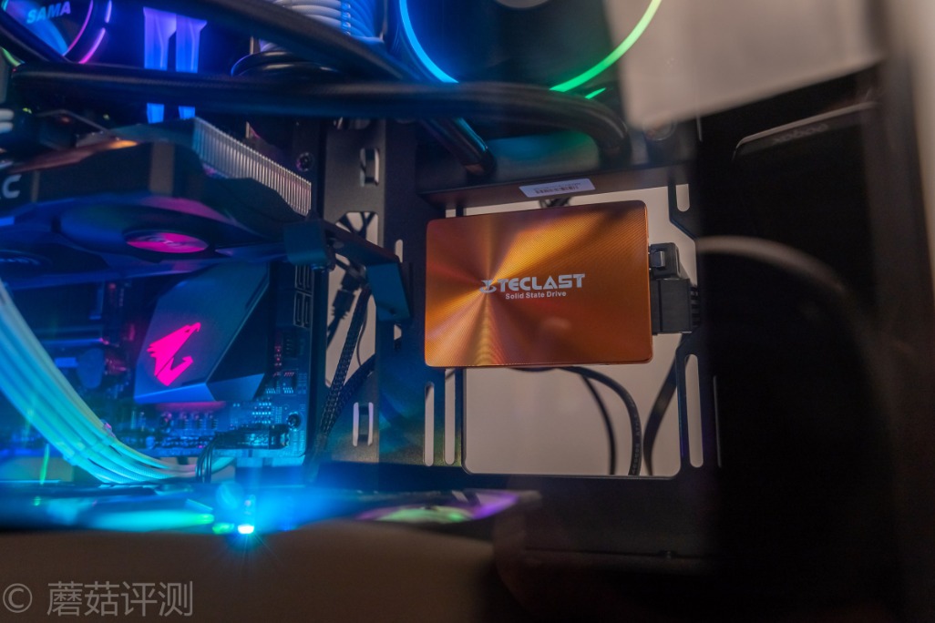 台电极光固态256g测评,台电极光固态硬盘颗粒