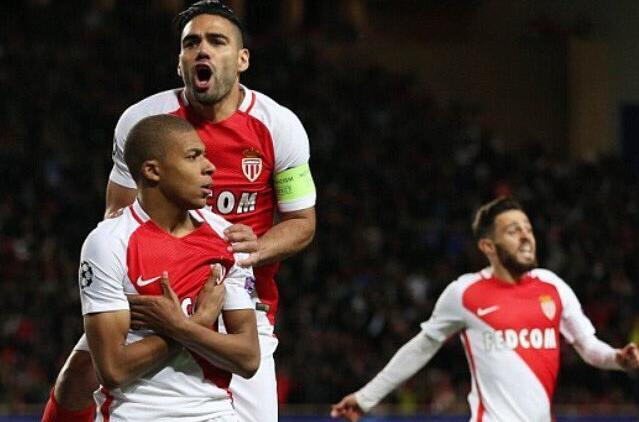 阿贾克斯惨败那不勒斯,阿贾克斯九十年代足球不败纪录