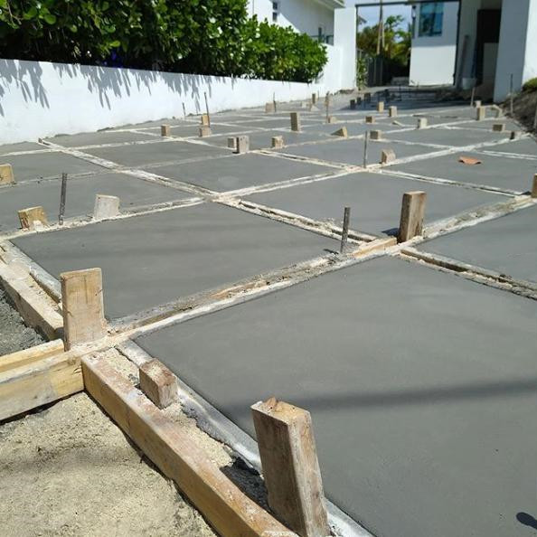 院子里铺水泥板,院子里怎么做阳光板好看