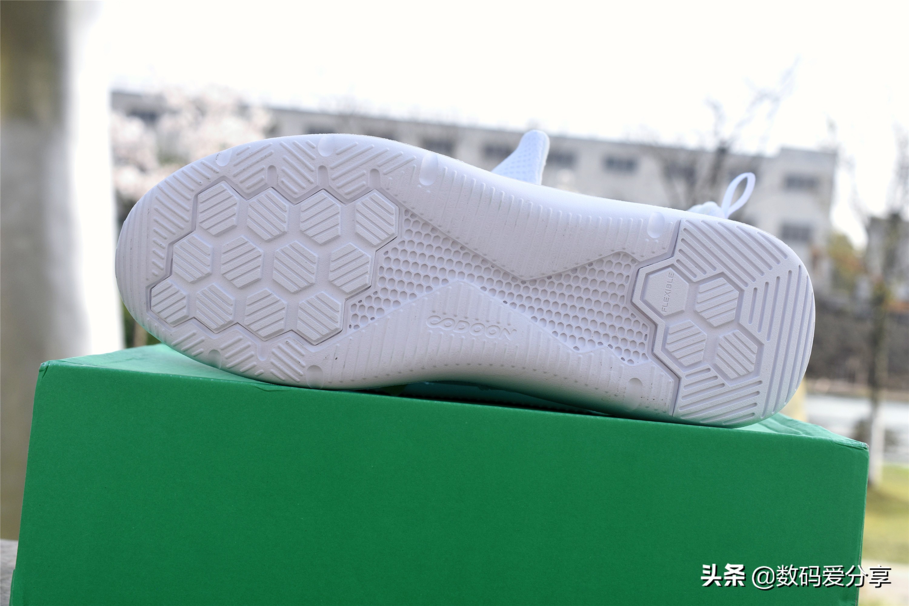 百元价位的咕咚5k跑鞋体验分享,咕咚智能跑鞋42k首款全马跑鞋之选