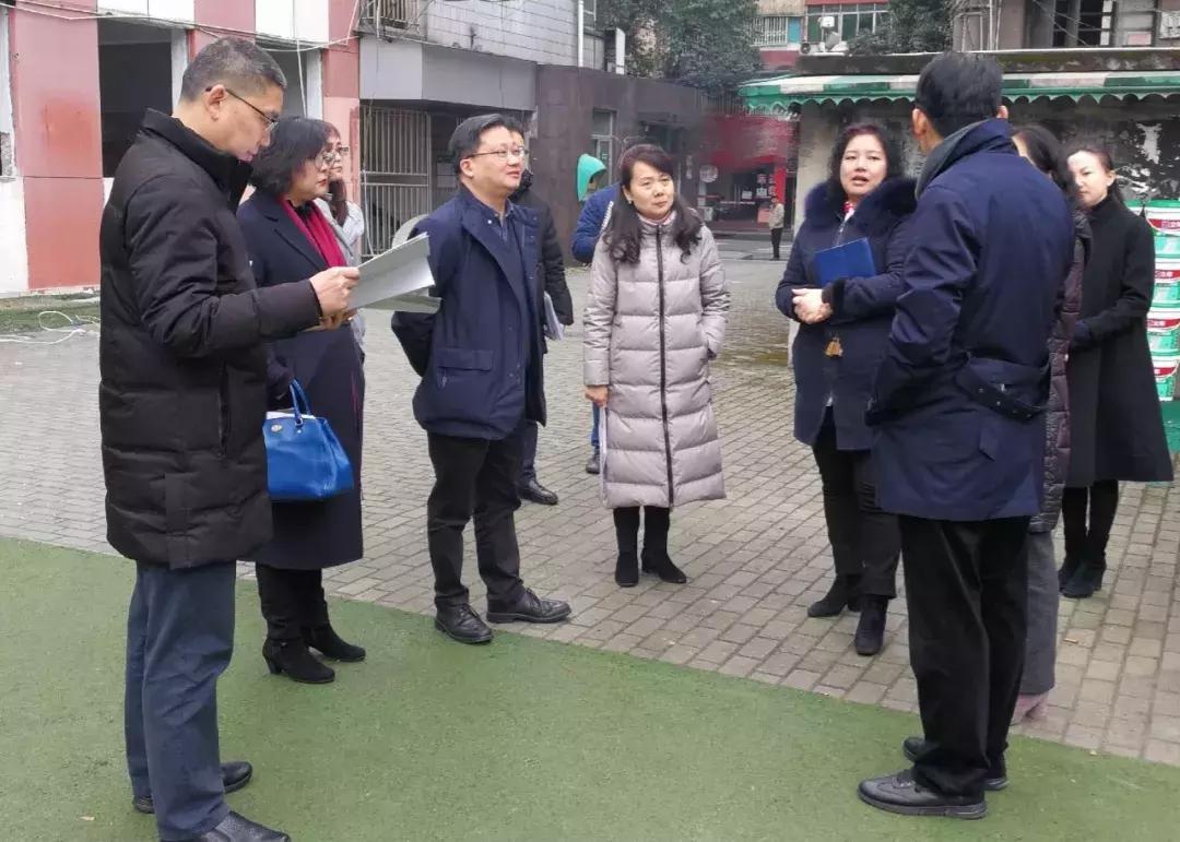 东城根小学提前一年落户,东城根小学到底怎么样