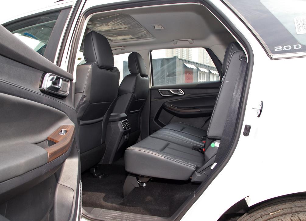 柴油suv哪一款稳定性最好,suv好还是轿车适合家用