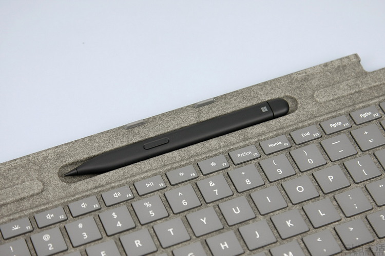 surfacepro8i5i7,surfacepro8和ipad