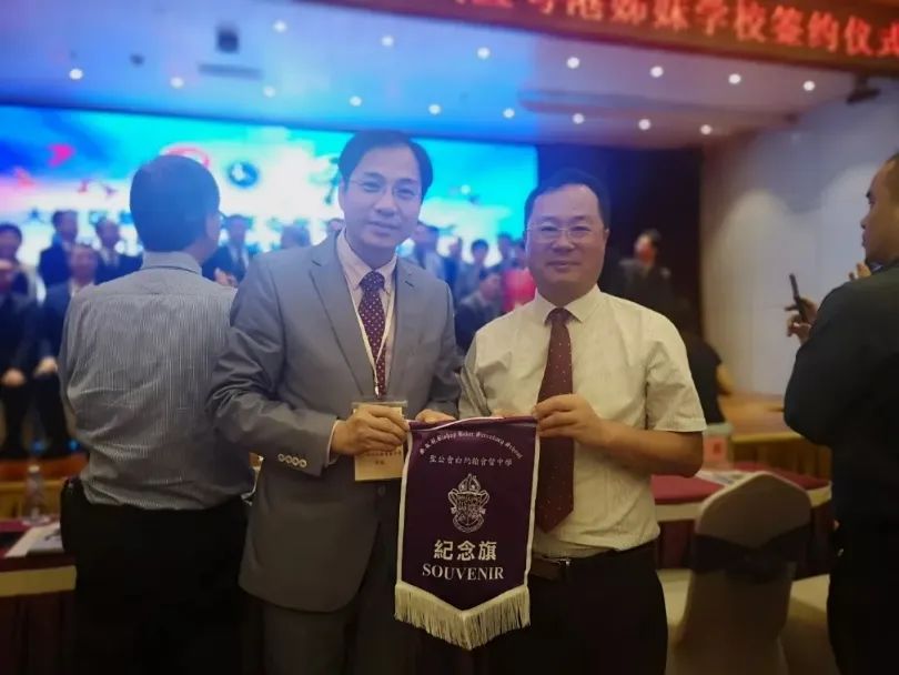 笔韵墨香放异彩，丰富舞台漫云中——广州市白云中学欢迎您