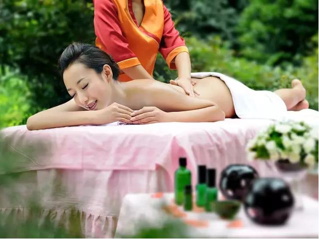 看峨眉山雪泡温泉的地方有哪些,峨眉山泡温泉旅游攻略