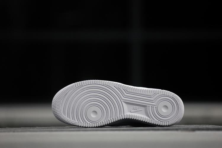 50年后，让你的孙子也穿上纯白AF1—日常吹AF1