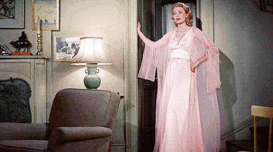 夏天穿的冰丝睡衣,精致的女人有件睡衣