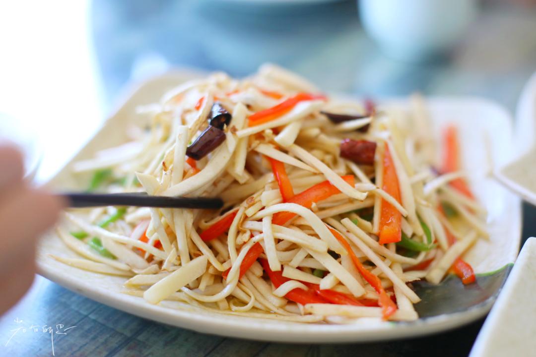 云南大理古城逛吃,大理好吃的特产哪里买最便宜