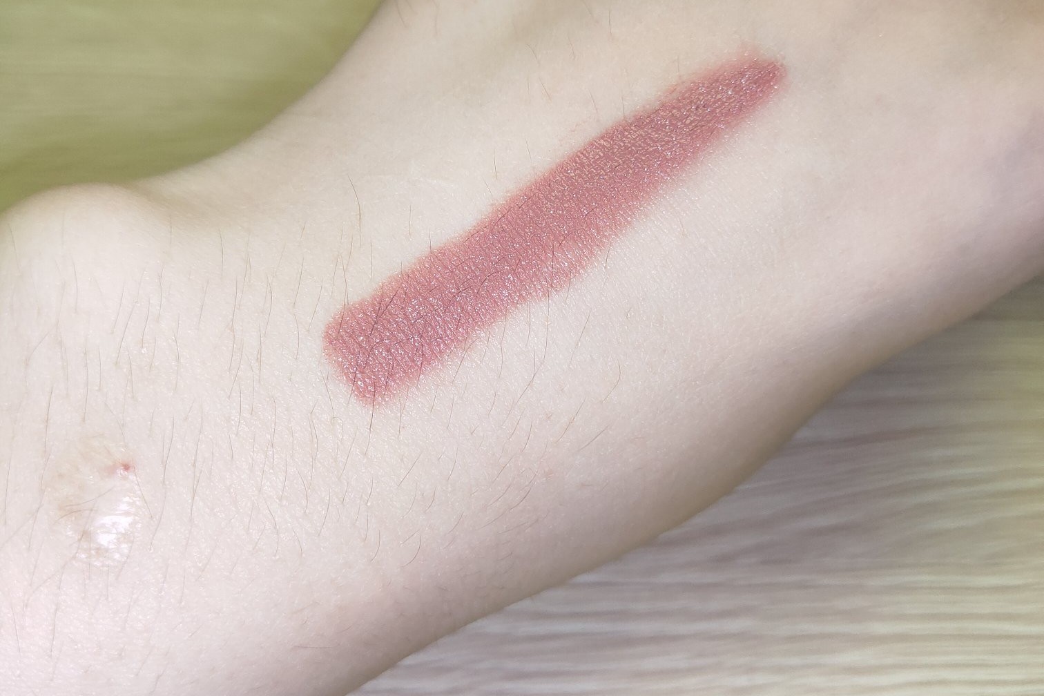 湿又野口红多少钱,口红试色9.9三支口红