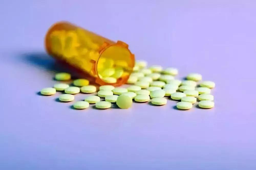 法治早餐|允许个人代购海外新药是法律向生命致敬