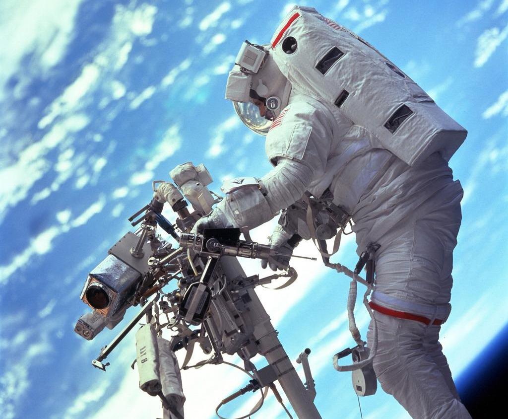 佳能索尼尼康哪个微单最好,索尼佳能尼康微单镜头便宜