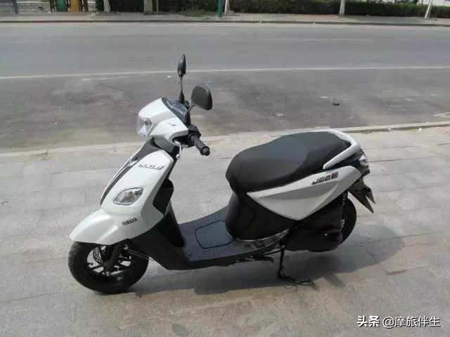 摩托车125cc上牌需交什么费用,排量125cc摩托车耗油量