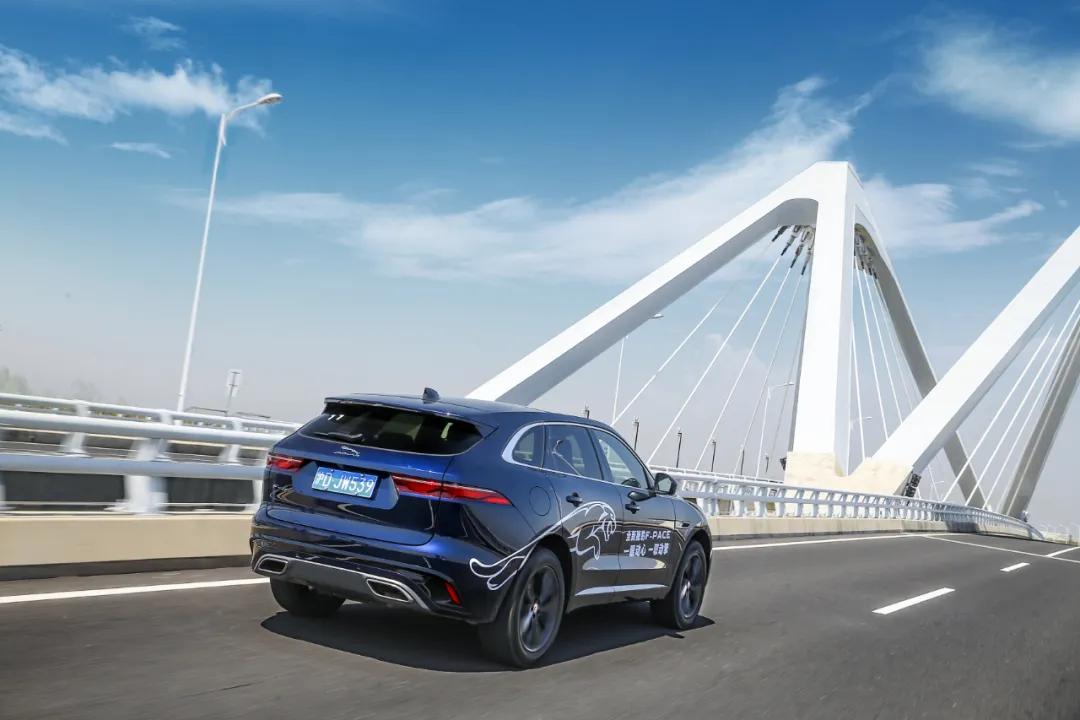 23款捷豹f-pace英伦绿,捷豹f-pace英伦红