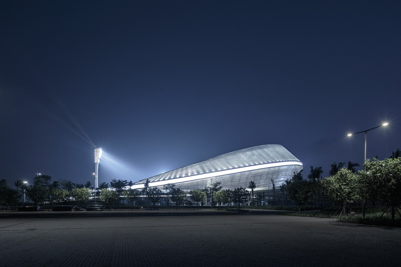 海口五源河体育场内场效果,海口五源河体育中心内部图