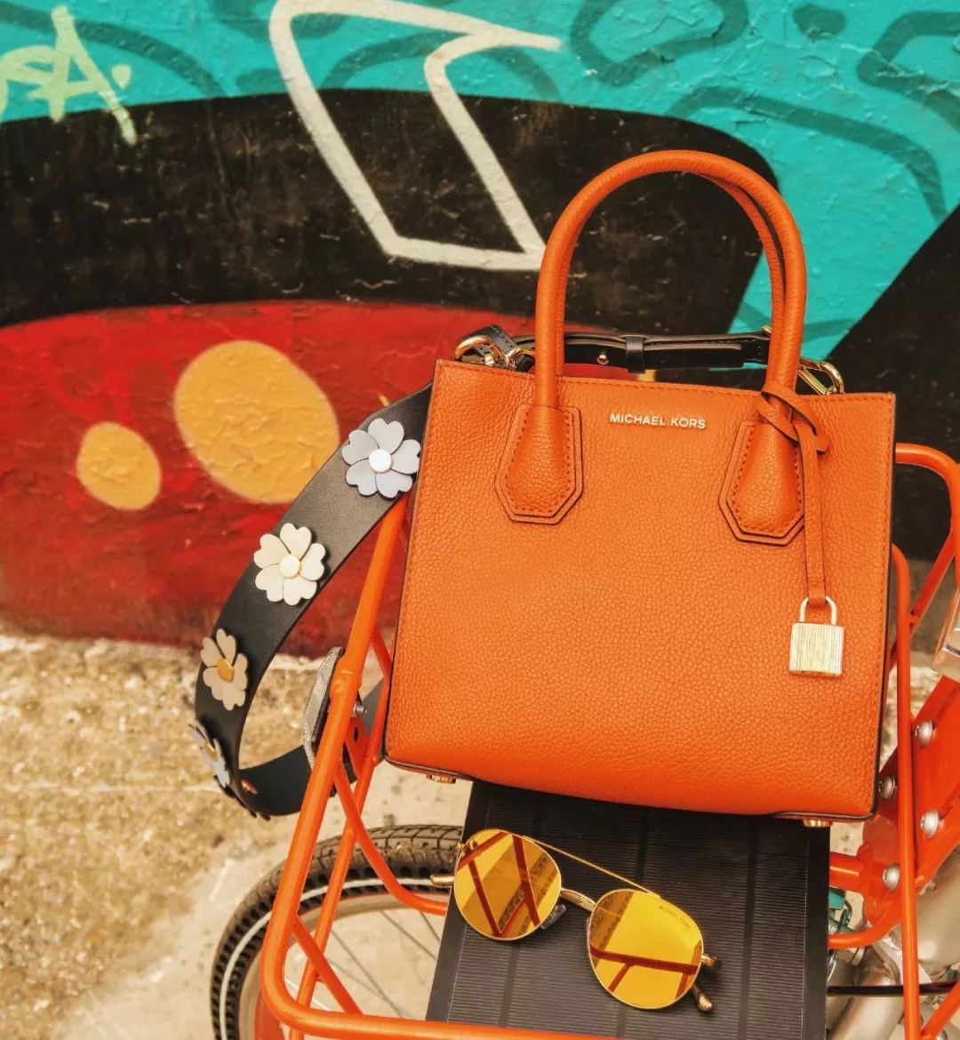 女生第一只轻奢包该买哪个牌子,第一只千元轻奢包怎么选