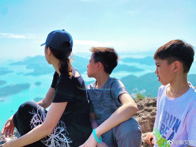 浜斿瞾钀屽▋灏忛儭涓讳笌濡堝鍚屽彴鐚壓,5宀佽悓濞冨皬閮′富