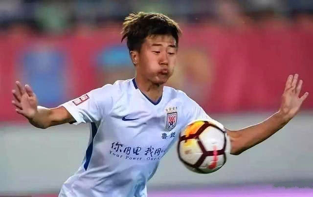 他是鲁能U23佼佼者意外入选国足集训队如今有望征战亚洲杯
