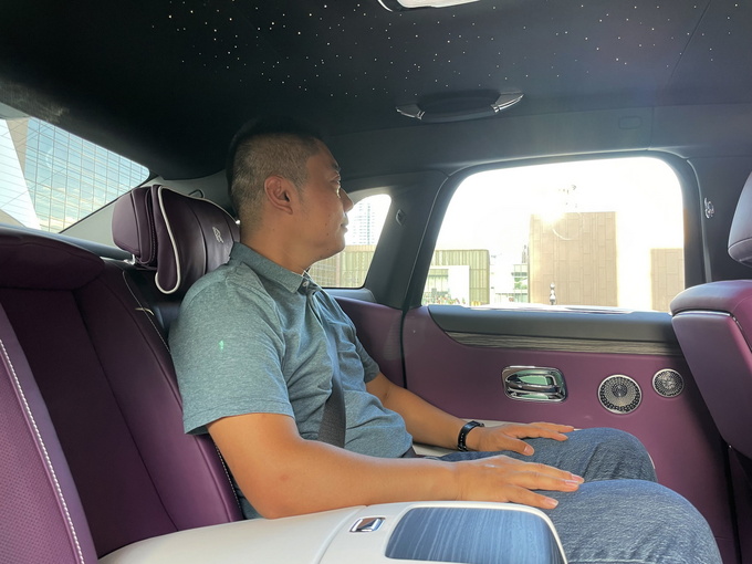 全新一代劳斯莱斯古思特,豪华180评测