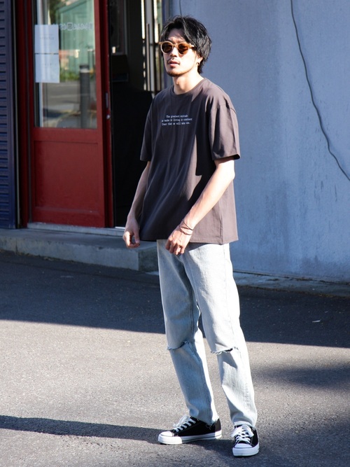 40岁的男人夏天穿什么颜色的t恤,夏季老男人穿什么颜色t恤好