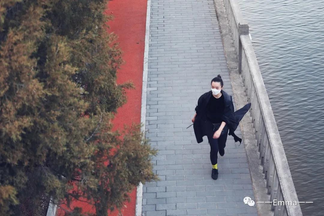 口罩下的生活既平常又特殊,口罩下的生活状况