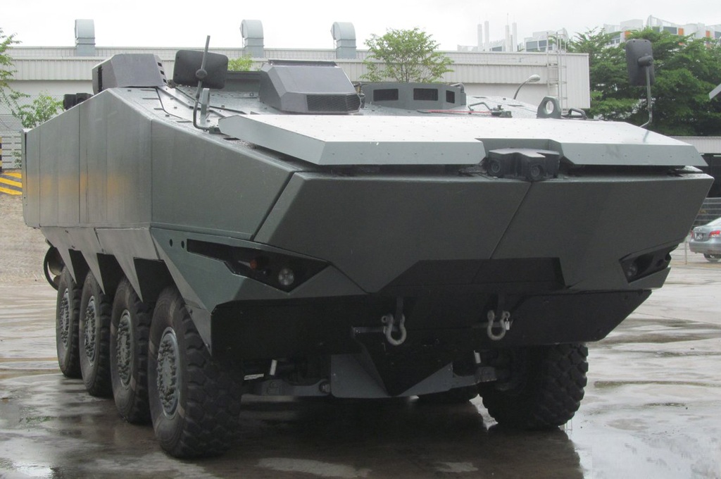 摩天大楼上面的机械怪兽,摩天大厦狂暴巨兽视频