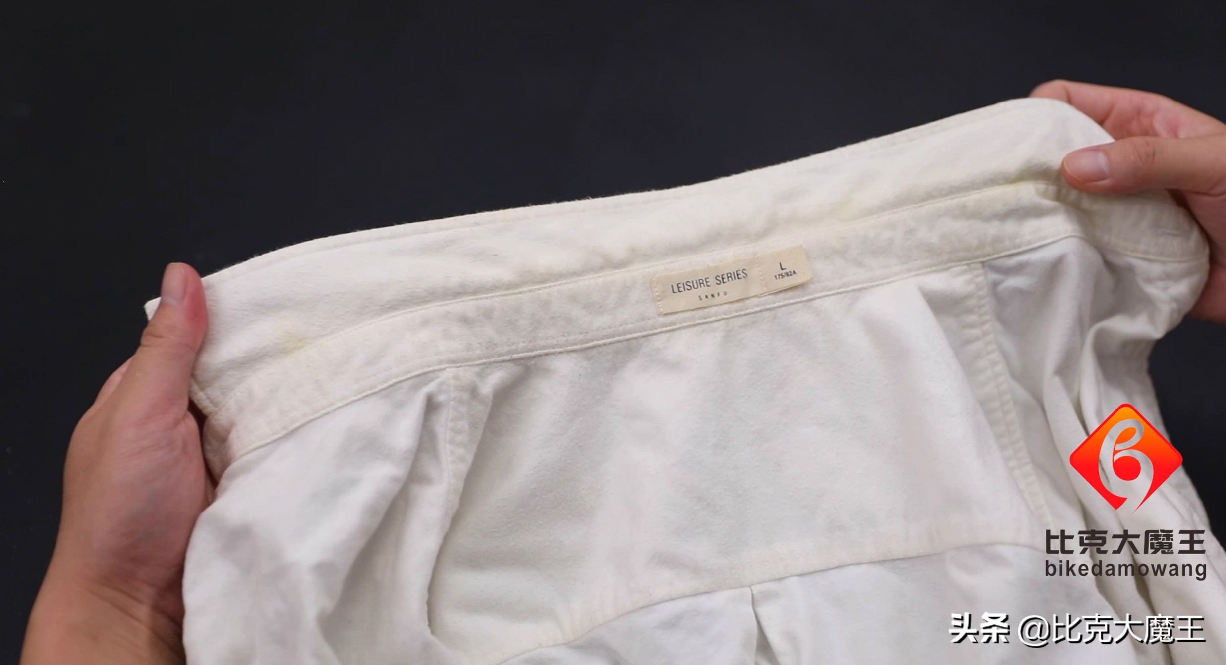 黑色衣服衣领变红色怎么处理,黑色衣服衣领发白怎么恢复黑