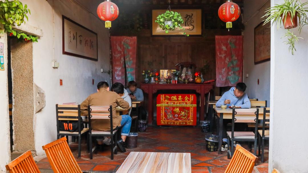 华大学生街藏了10年的古厝餐厅，吃一口都是外婆家味道