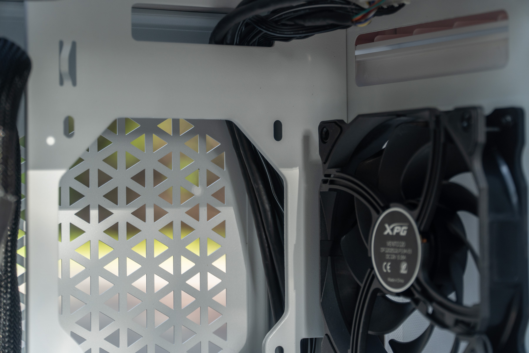 xpg入侵者机箱风扇,威刚xpg入侵者机箱教程