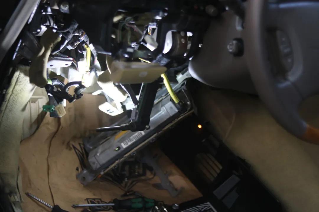 老车翻新：翻新05年残破的雷克萨斯LS430，百万老车，满血复活