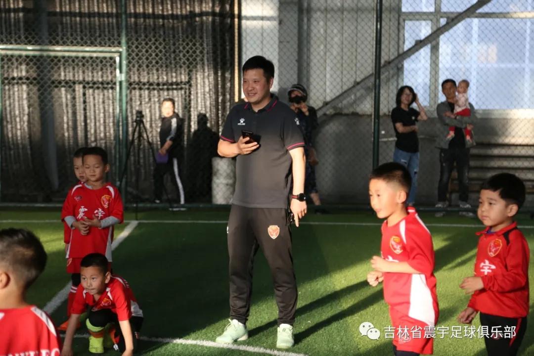 快乐童年足球队,快乐童年足球