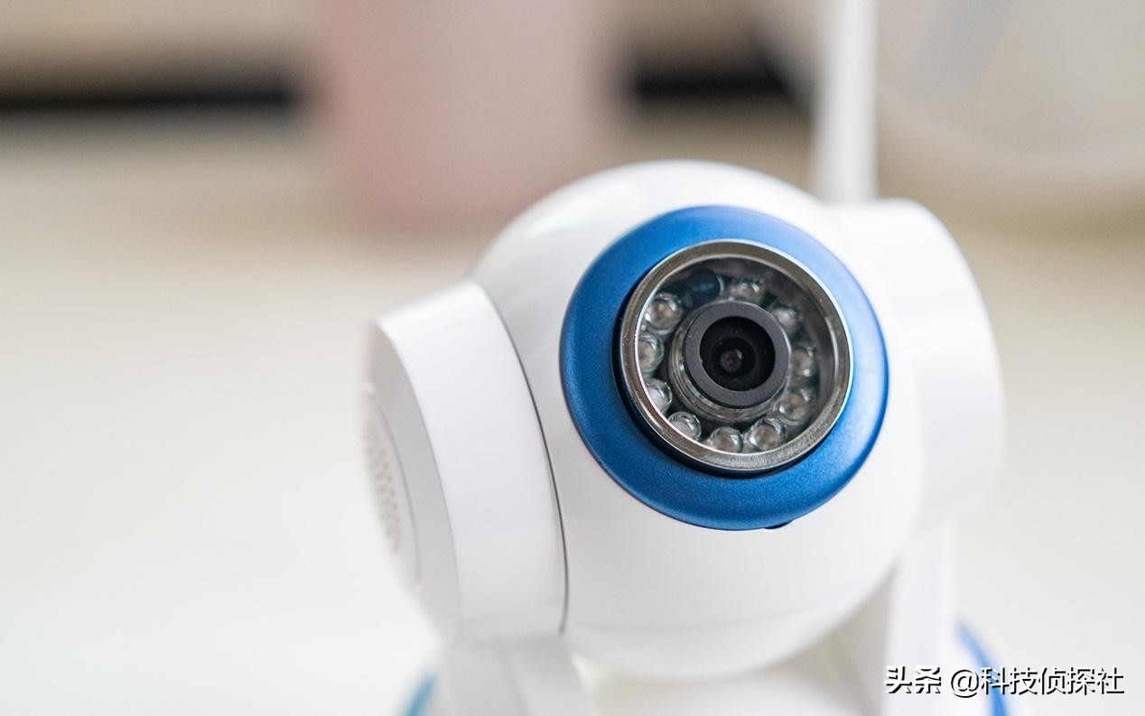 小兴看看摄像头说明书,让家变得更健康安全