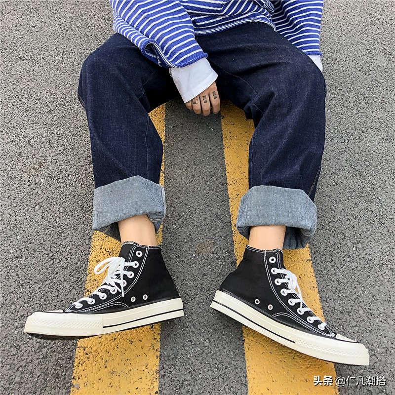 帆布鞋旧了的样子,帆布鞋越旧越好看吗