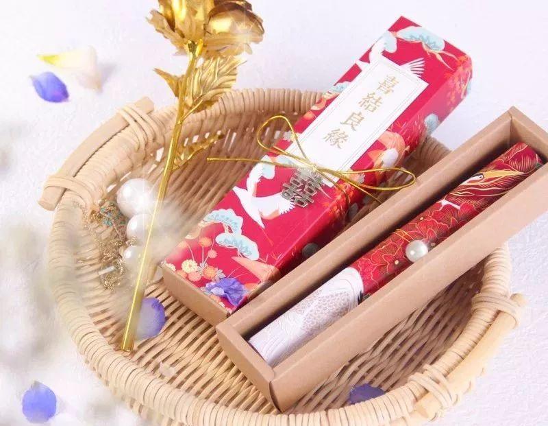 独特大气的婚礼请柬,简单高级婚礼请柬模板