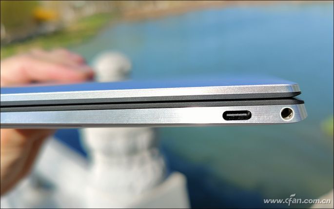 戴尔xps139300对比评测,戴尔新xps13轻薄本