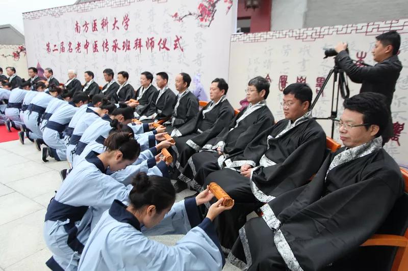 针灸推拿传承中医文化,中医针灸传承1200年