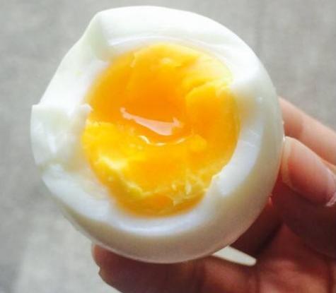 白水煮蛋加盐有什么作用,怎么能让白水煮蛋更好吃