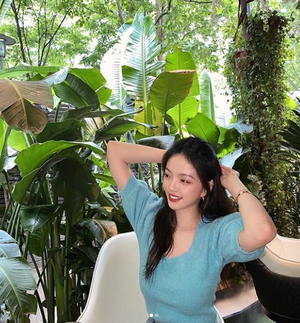 华谊千金晒男友与家人跨年聚会,华谊千金帅气男友