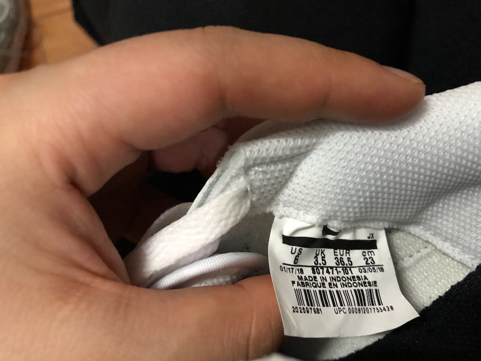 耐克鞋怎么辨别真假最简单的方法,儿童耐克鞋怎么辨真假