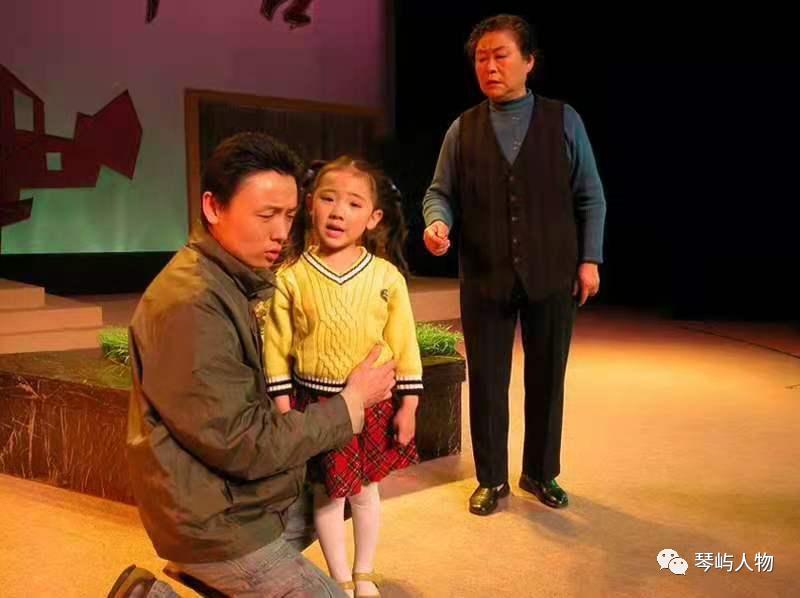 13岁青岛小嫚独自踏上留学路,15岁青岛小嫚考上北航