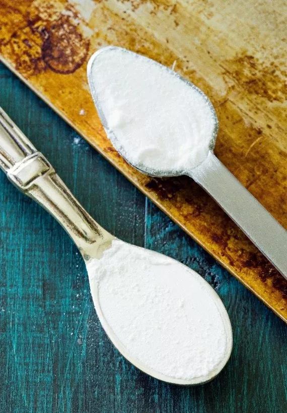 烘焙小苏打和去污小苏打区别,在烘焙中酵母粉和小苏打的区别