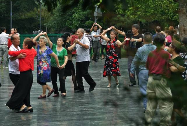 眉毛比眼睛短的人长寿,眉毛短的人能长寿