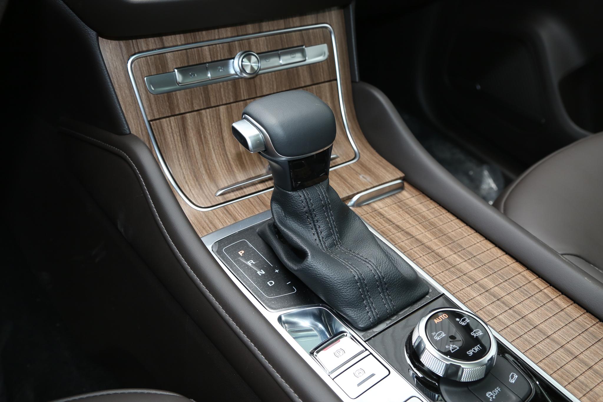 预算在25万买哪款硬派越野车最好,70万预算买哪几款硬派越野车