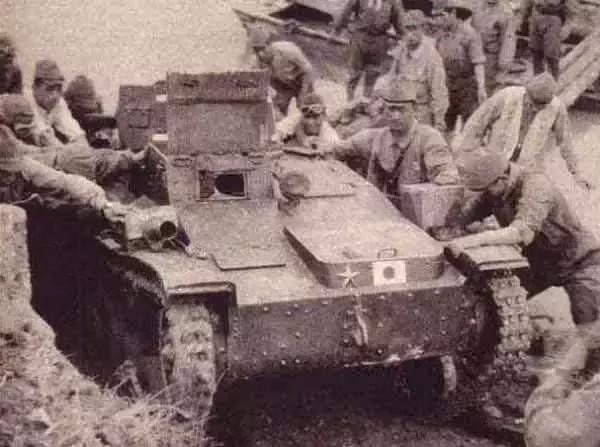 15式轻坦驰骋高原,15式轻坦高原装甲