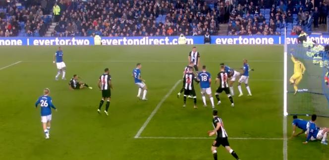 苏联黑蜘蛛,前苏联门将雅辛简介