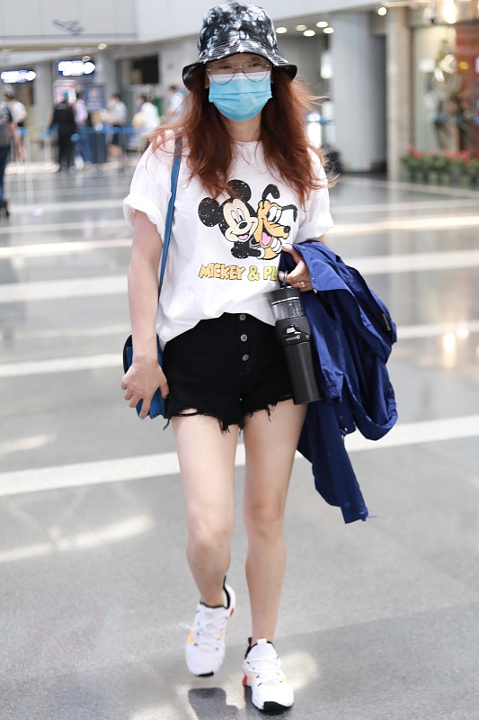 凤凰传奇玲花颜值巅峰变化,凤凰传奇玲花是不是胖了