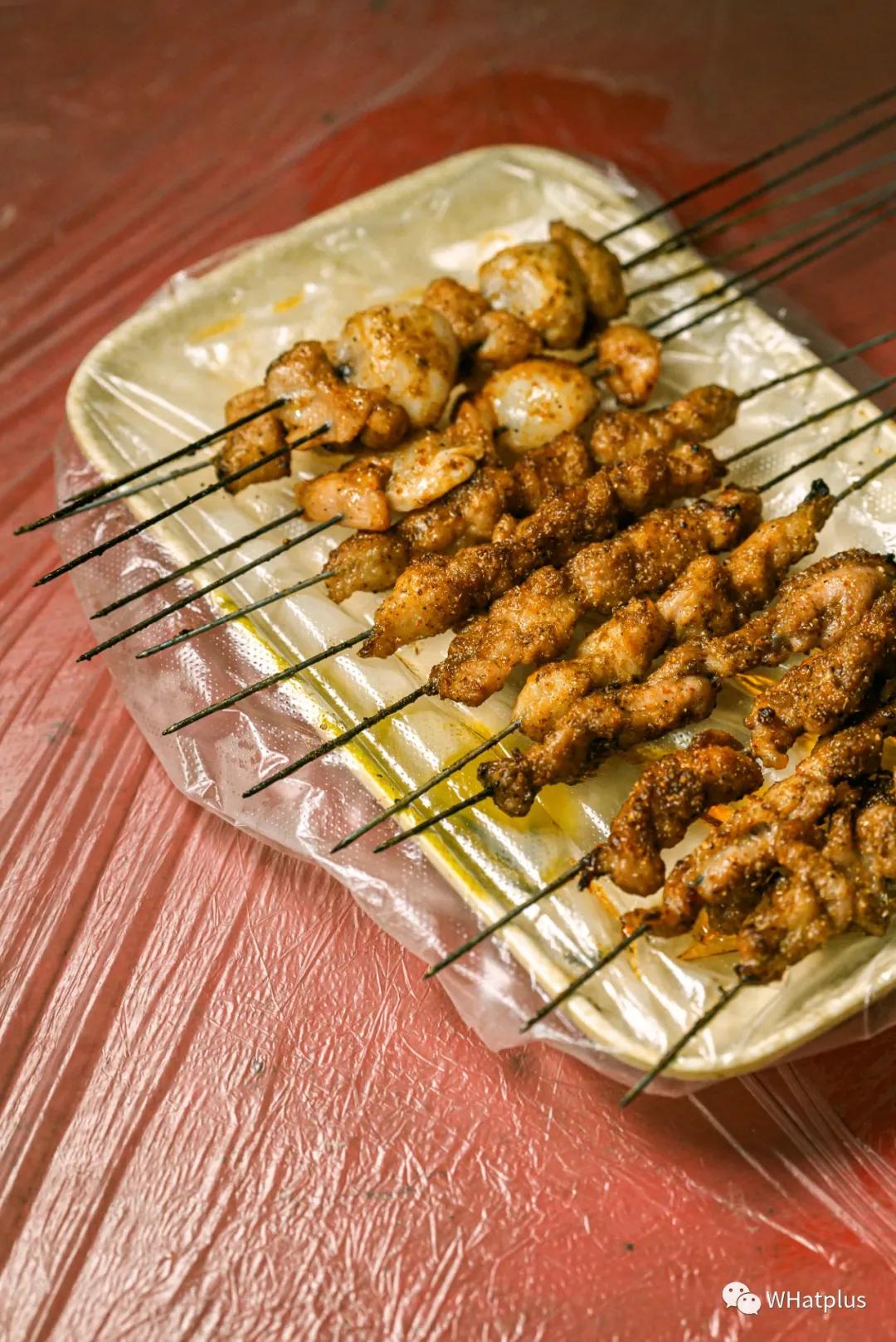 只有一张桌子的烧烤,只有3张桌子的川菜馆