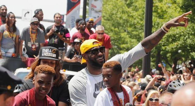 克利夫兰，比中国的一个县城都小，詹姆斯对它的影响到底有多大？