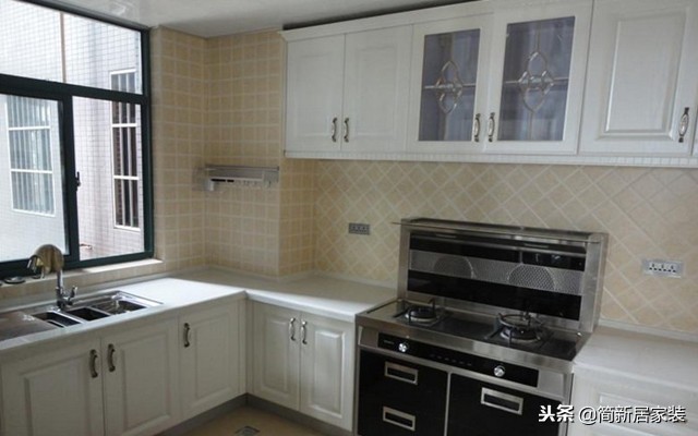 集成灶比油烟机贵多少,普通油烟机和集成灶能差多少钱