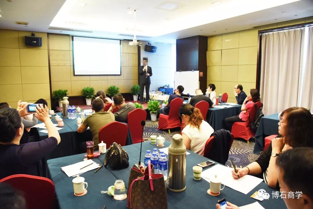 “最后一天上班的马云”从马云看阿里巴巴